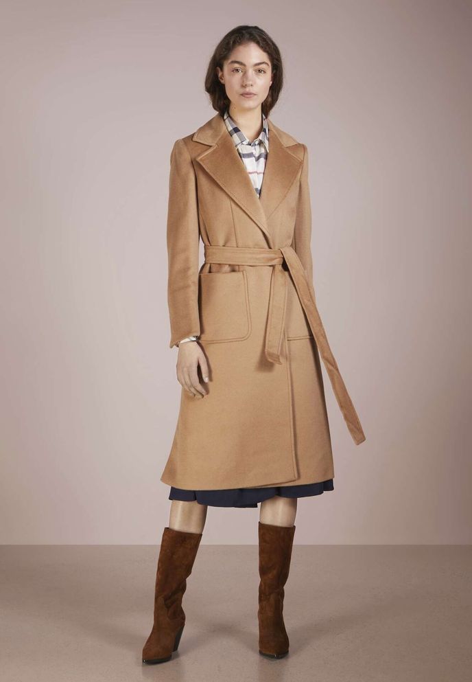 100% vlněný, MAXCo., 9370 Kč, prodává Zalando.cz 100% vlněný, MAXCo., 9370 Kč, prodává Zalando.cz