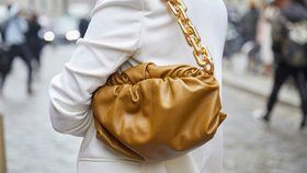 Jak správně pečovat o koženou kabelku?