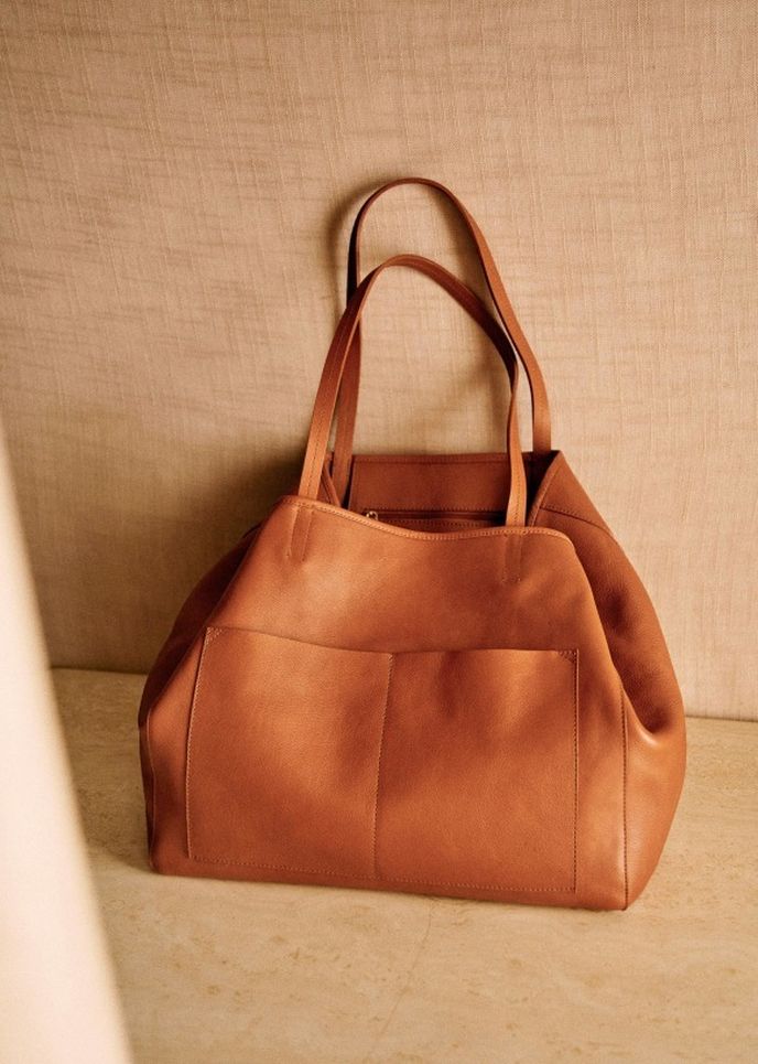 Sézane, 270 eur, www.sezane.com Sézane, 270 eur, www.sezane.com