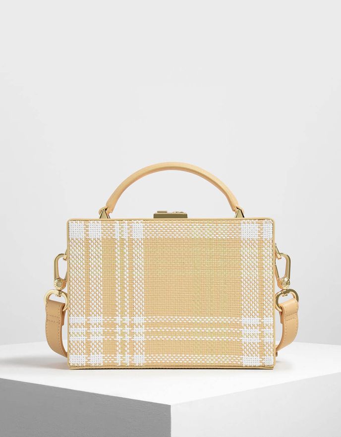 Charles and Keith, 85 eur, www.charlesandkeith.eu Charles and Keith, 85 eur, www.charlesandkeith.eu