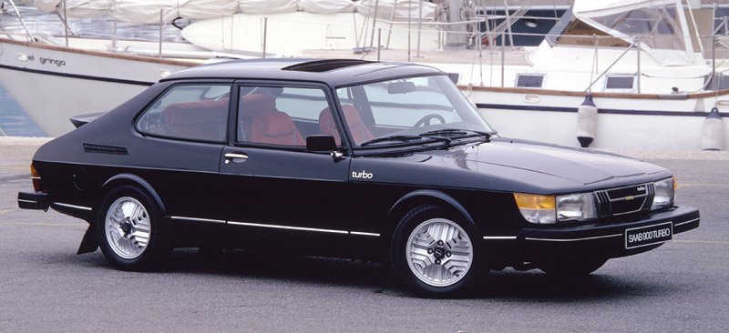 Saab 900