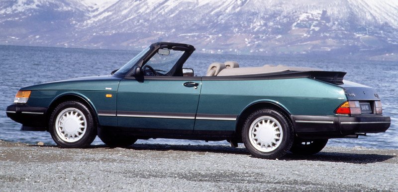 Saab 900