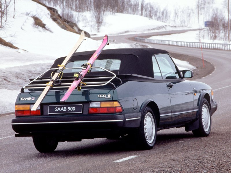 Saab 900