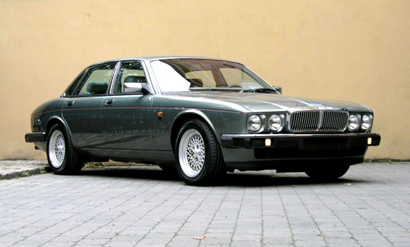 Jaguar XJ