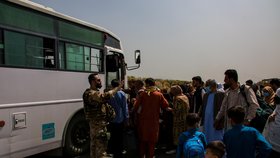 Americké evakuace na letišti v Kábulu (29.8.2021)