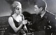 1963: Ve filmu Bylo nás deset stála Olina Schoberová ( na snímku s Jaroslavem Satoranským) poprvé před kamerou...