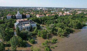 Válka na Ukrajině ONLINE: V Chersonské oblasti začala evakuace obyvatel po zničení Kachovské přehrady