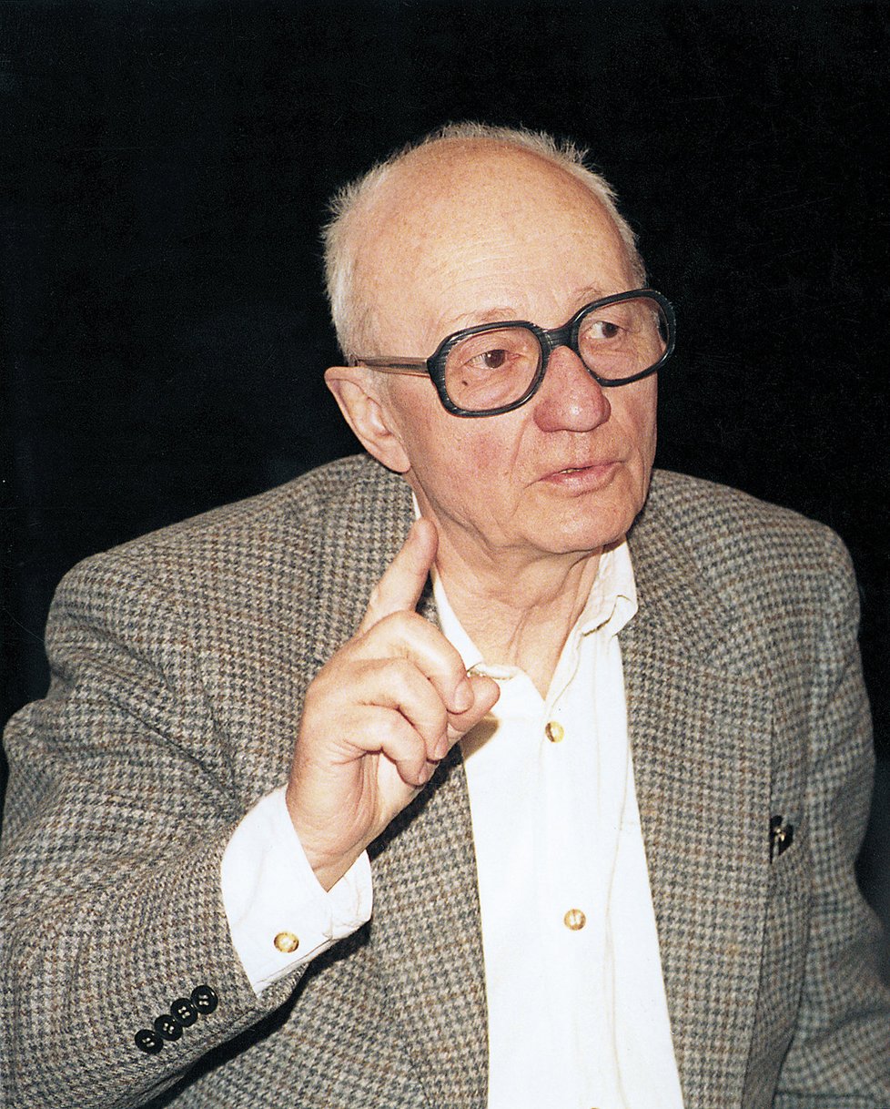 Režisér Karel Kachyňa zemřel před 11 lety.