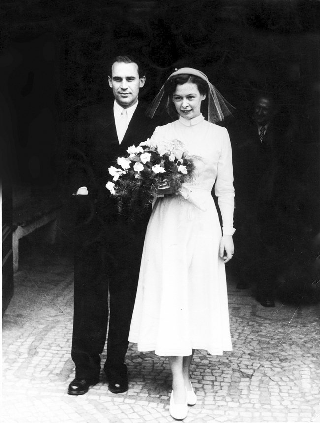 Svatba s J. A. Novotným v roce 1950.