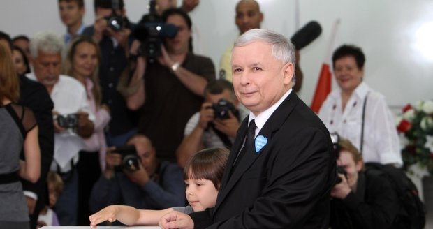 Zůstane prezidentský úřad v rodině ptá se Polsko? Jaroslav Kaczynski