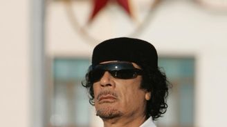 Diktátor Kaddáfí měl stovky sexuálních otrokyň, ukazuje dokument BBC