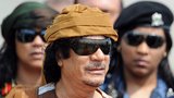 Šílený Kaddáfí: Jsem jako anglická královna, útočí na mě Al-Káida