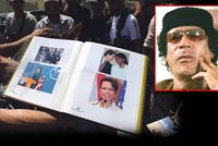 Rebelové našli Kaddáfího fotoalba Condoleezzy Rice
