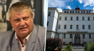 Tenisový boss Kaderka se z Ruzyně stěhoval na Pankrác: Zpřísnili mu vazbu!