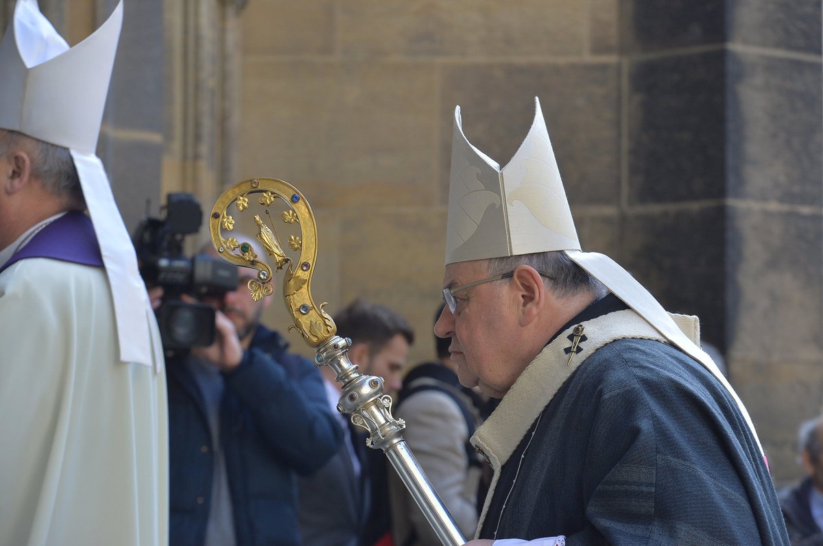 Pohřeb kardinála Miloslava Vlka.