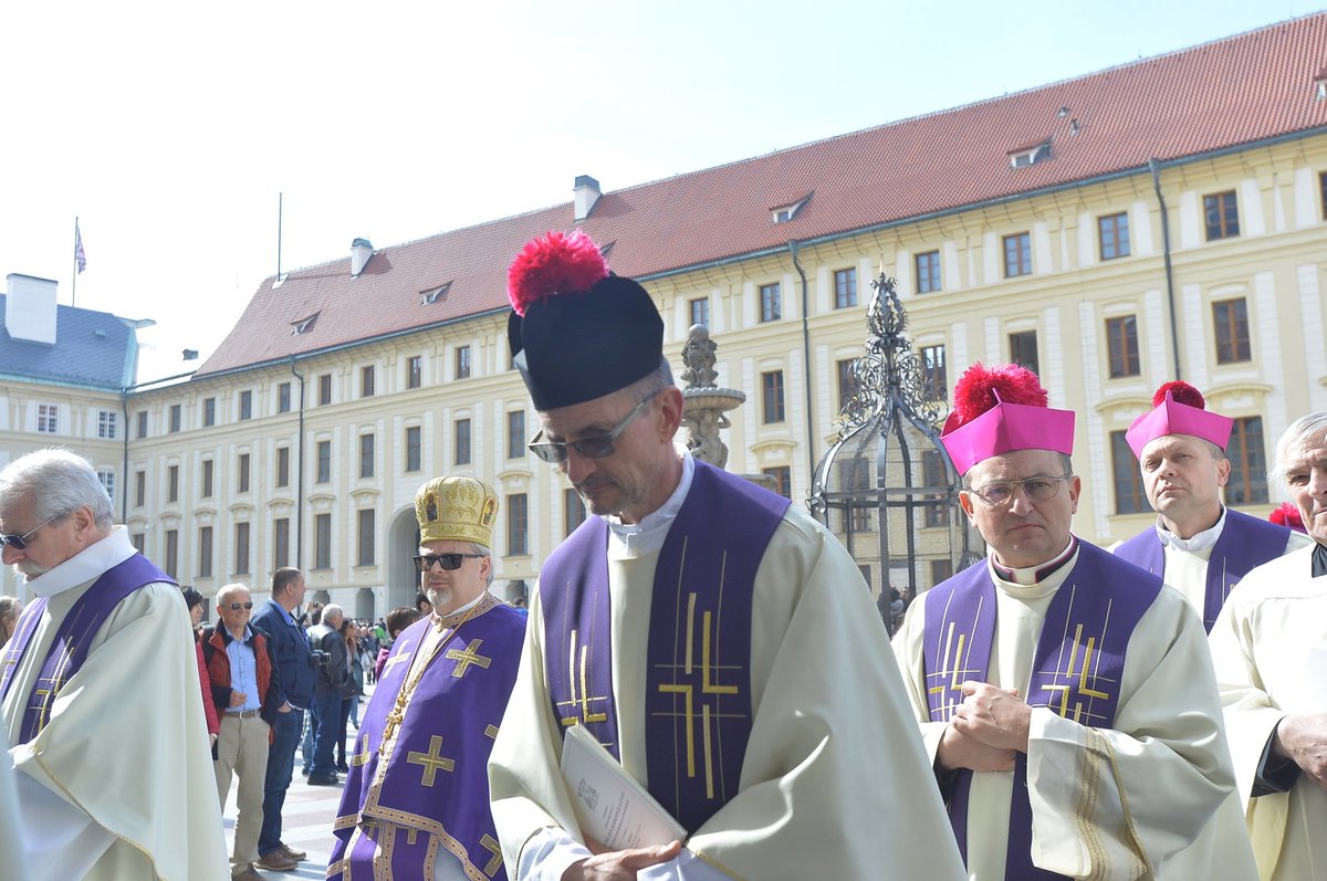 Pohřeb kardinála Miloslava Vlka.