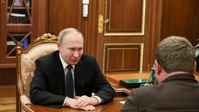 Čečenský pohlavár Kadyrov se setkal s ruským prezidentem Putinem.