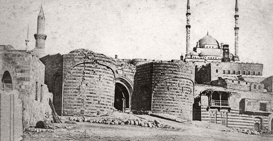 Život pod pyramidami bez turistů: Jak vypadala Káhira v 19. století?