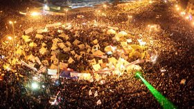 Desetitisíce lidí obsadili náměstí Tahrír v centru Káhiry