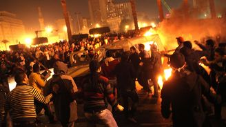 Fotograf Reflexu Jan Šibík byl v Káhiře napaden skupinou mubárakovců