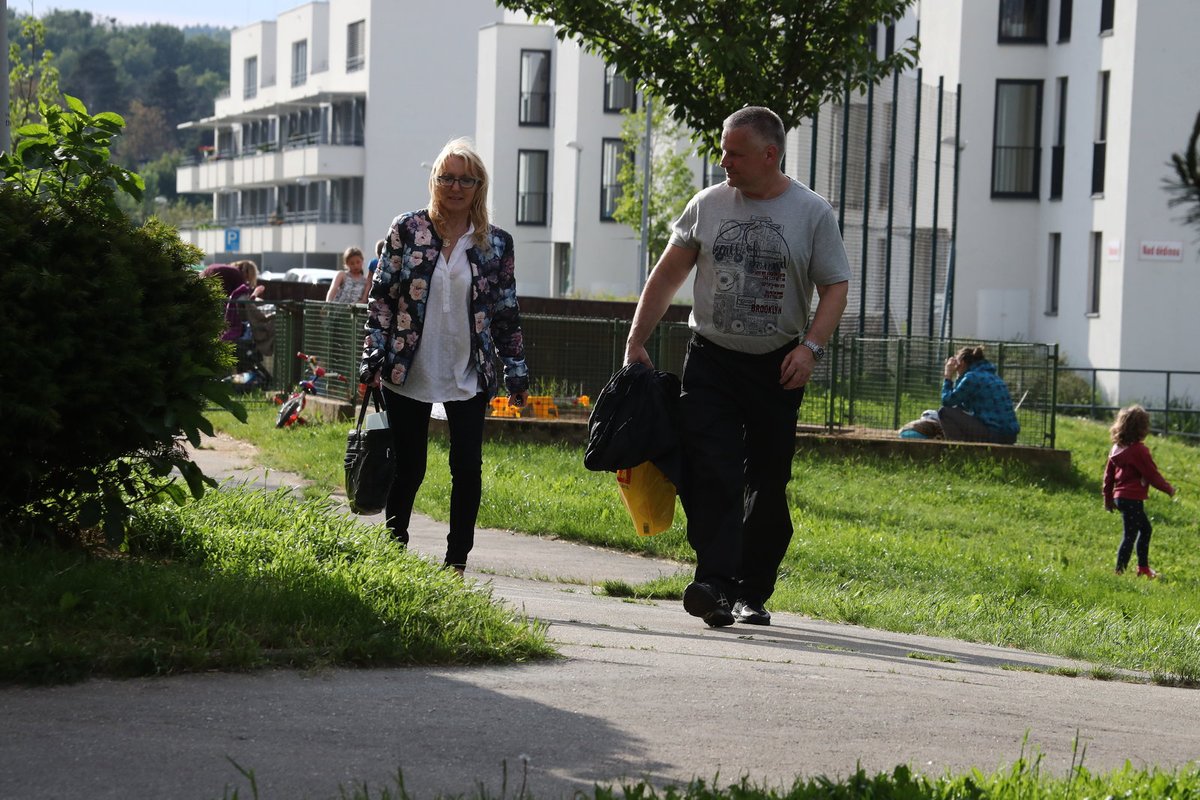 Kajínkova láska ukázala tvář: S pohlednou psycholožkou korzovali po Brně