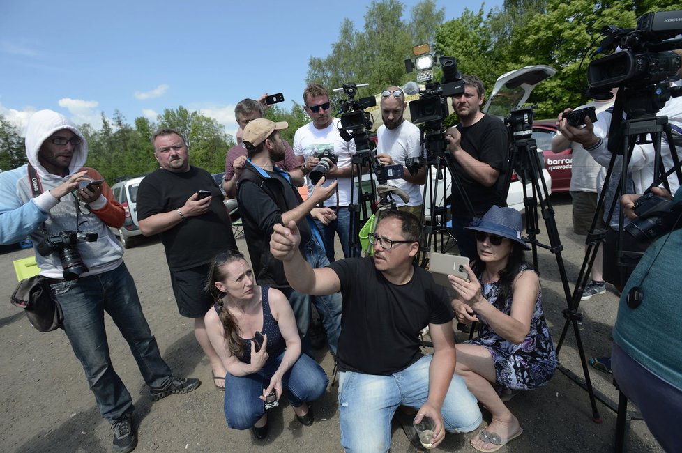 Novináři se chystají na Kajínkovo propuštění