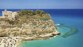 Tropea patří k nejvyhlášenějším plážím Kalábrie.