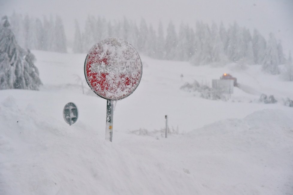 Kalamita v Česku: Sníh na Božím Daru (10. 1. 2019)