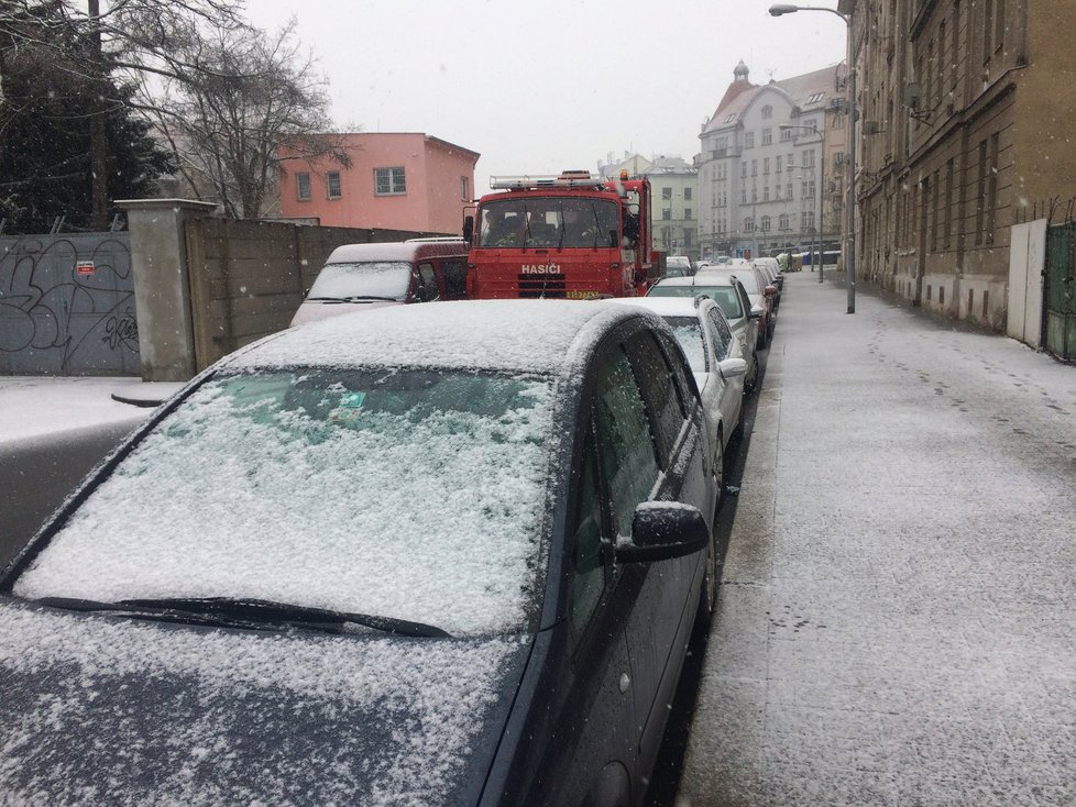 Centrum Brna ve středu dopoledne. Po poledni vyjela technika Brněnských komunikací především do výše položených částí města