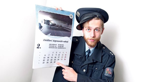 Policisté si prý z kalendáře dělají celý měsíc legraci