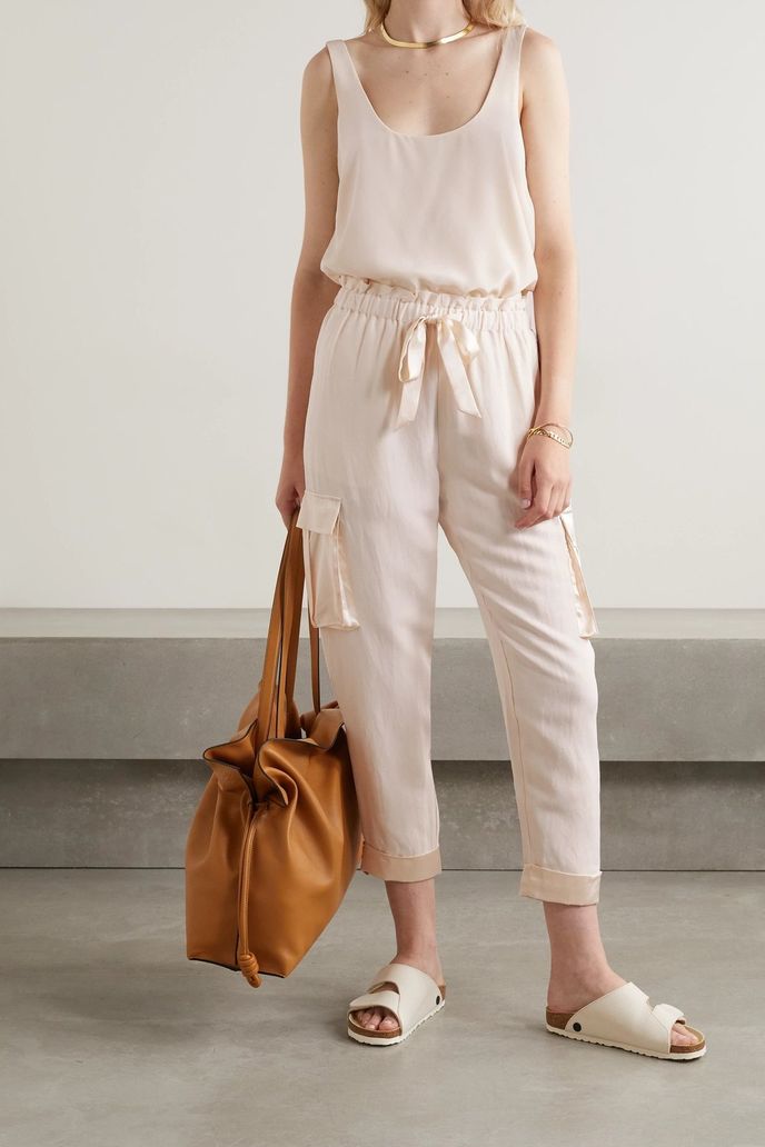 Cami NYC, 228 eur, prodává Net-a-Porter.com Cami NYC, 228 eur, prodává Net-a-Porter.com