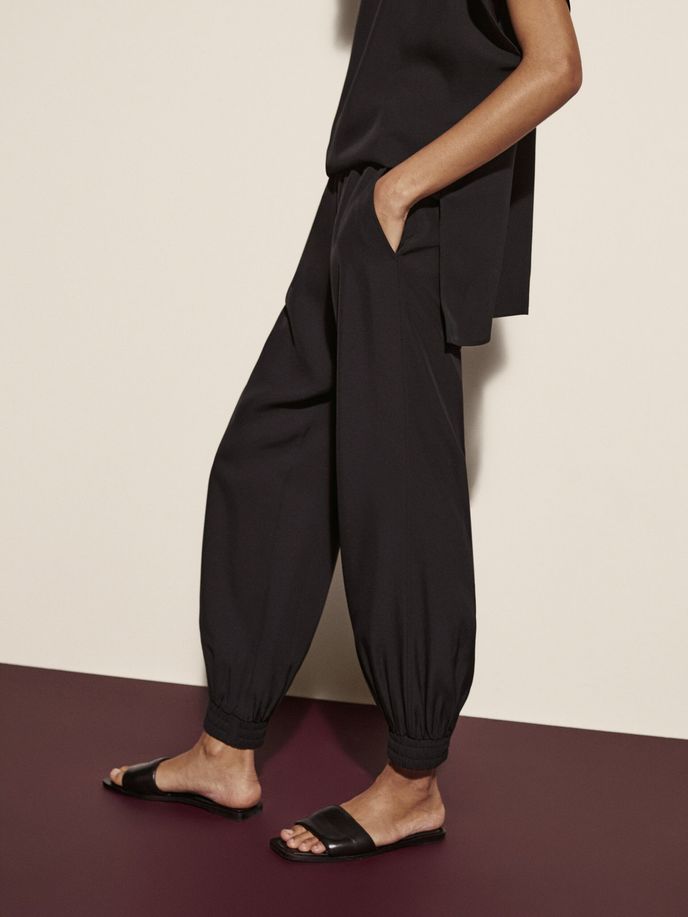 Massimo Dutti, 1895 Kč, www.massimodutti.com Massimo Dutti, 1895 Kč, www.massimodutti.com