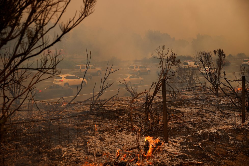 Kalifornii už zase sužují nebezpečné požáry: Zkáza kam se člověk podívá (20.8.2020)
