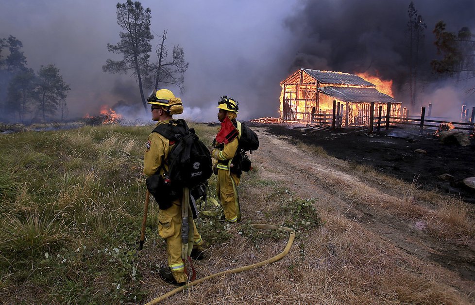 Ohnivé peklo v Kalifornii.