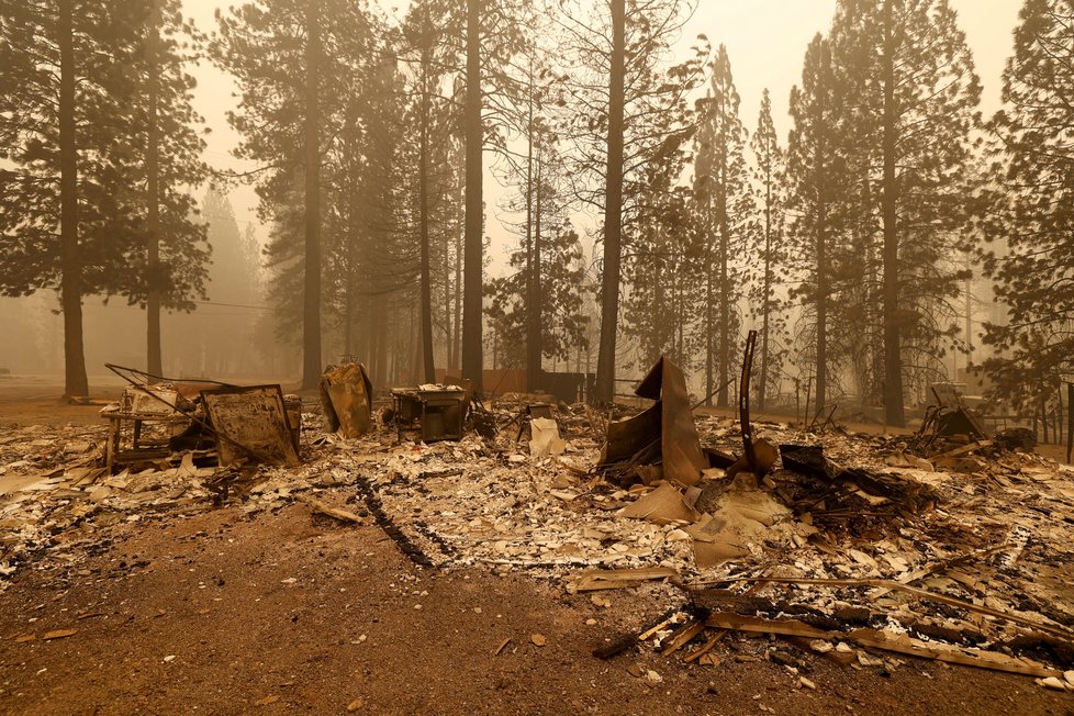 Ničivé požáry v Kalifornii (srpen 2021)