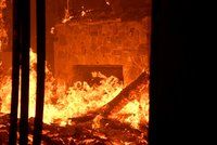 Pět dětí zemřelo při požáru: Běsnění plamenů si vyžádalo i životy dospělých