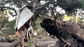 Řádění živlů v Kalifornii: Záplavy a sesuvy zabily 17 lidí, další se pohřešují