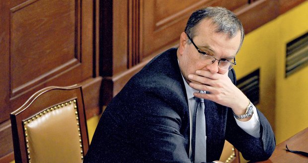 Ministr Kalousek uspěl, sněmovna schválila rozpočet na rok 2012