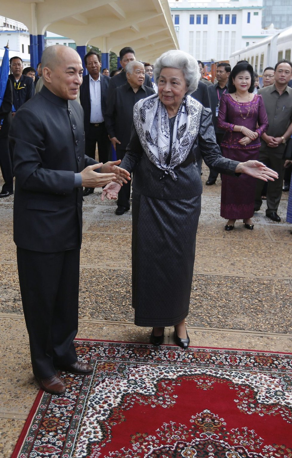 Kambodžský král Norodom Sihamoni se svojí ženou