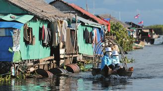 Tonle Sap: Dřevěné chýše na vlnách jezera, které jsou zapsány na seznamu UNESCO