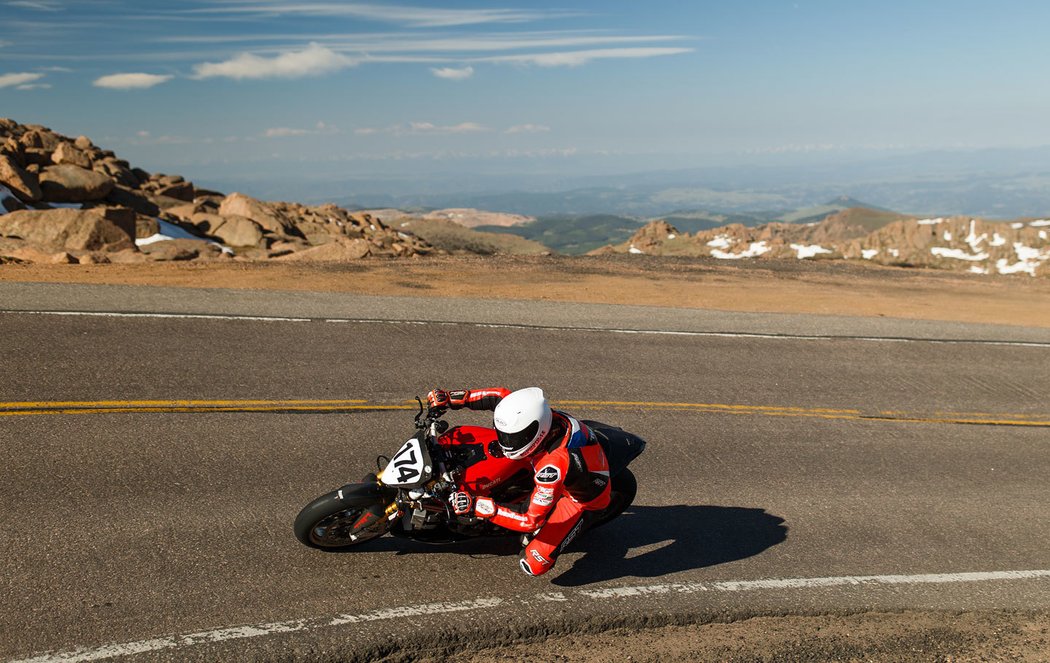 Kamil Holán na Pikes Peak