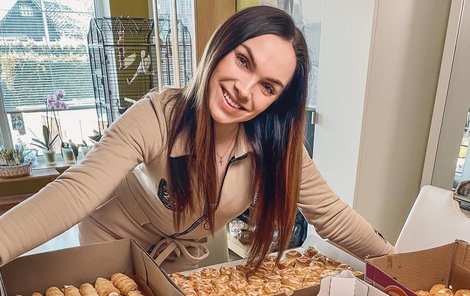 Kamila Nývltová napekla 300 kousků cukroví pro zdravotníky