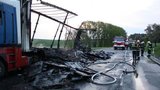 Kamion s televizory shořel na Plzeňsku
