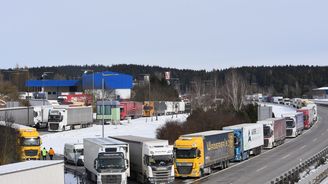 Přivřené hranice stojí dopravce stamiliony, ohrožena je zejména výroba automobilů