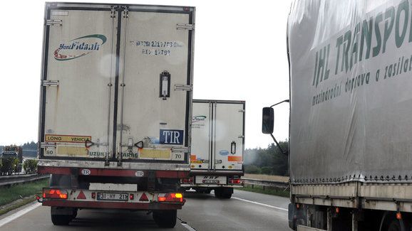 Stát promine všem dopravcům zálohy silniční daně za celý letošní rok