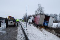 Situace v ČR: V noci zase padal sníh, doprava vázne