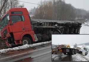 Nehoda dvou kamionů kvůli špatnému počasí