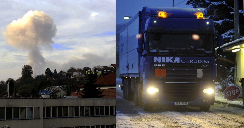 Tři kamiony s vyskladněnou municí a výzbrojním materiálem odjely z areálu ve Vlachovicích-Vrběticích na Zlínsku.