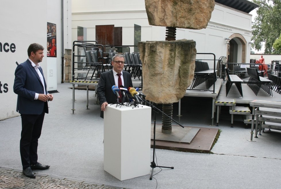 Tisková konference ministra kultury Lubomíra Zaorálka a Jiřího Pospíšila.