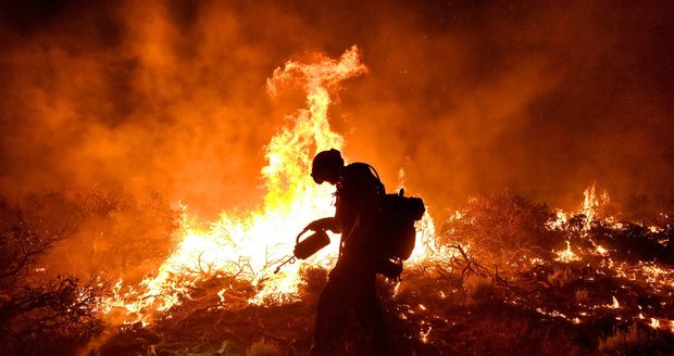 Při cvičení hasičů ve Zbirohu vybuchl trenažér: Dva muži byli popáleni. (Ilustrační foto)